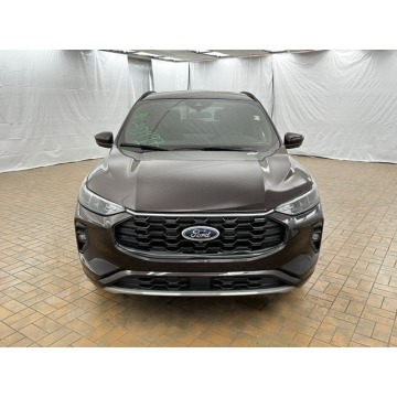 Ford Escape  SUV 2023,  2.0 benzyna, automat - Na sprzedaż za 124 600 zł - Katowice - zdjęcie 2