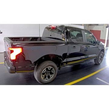 Ford F150 2022 elektryczny, automat - Na sprzedaż za 214 300 zł - Katowice - zdjęcie 4