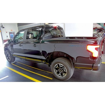 Ford F150 2022 elektryczny, automat - Na sprzedaż za 214 300 zł - Katowice - zdjęcie 6