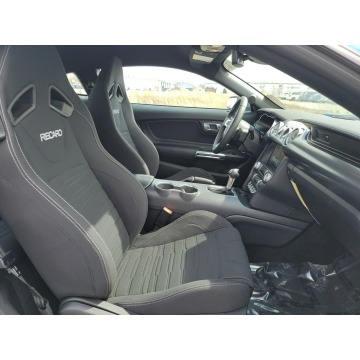 Ford Mustang  Coupe/Sportowy 2022,  5.0 benzyna, automat - Na sprzedaż za 235 100 zł - Katowice - zdjęcie 8