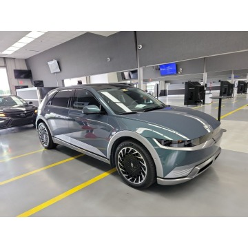 Hyundai IONIQ  SUV 2023 elektryczny, automat - Na sprzedaż za 205 600 zł - Katowice - zdjęcie 3