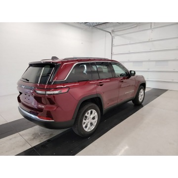 Jeep Grand Cherokee  SUV 2023,  3.6 benzyna, automat - Na sprzedaż za 157 200 zł - Katowice - zdjęcie 4