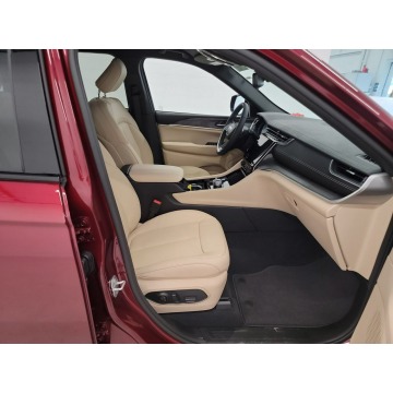 Jeep Grand Cherokee  SUV 2023,  3.6 benzyna, automat - Na sprzedaż za 157 200 zł - Katowice - zdjęcie 8