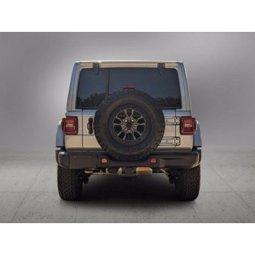 Jeep Wrangler  Terenowy 2021,  6.4 benzyna, automat - Na sprzedaż za 380 070 zł - Katowice - zdjęcie 6
