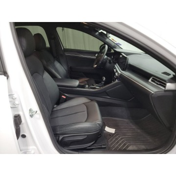Kia   Liftback 2023,  1.6 benzyna, automat - Na sprzedaż za 116 900 zł - Katowice - zdjęcie 8
