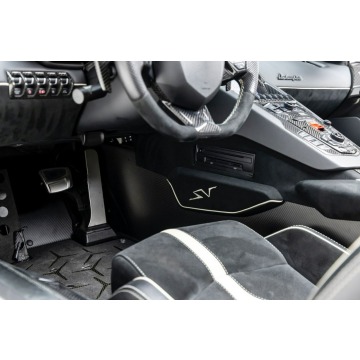 Lamborghini Aventador  Coupe/Sportowy 2017,  6.5 benzyna, automat - Na sprzedaż za 3 073 770 zł - Katowice - zdjęcie 6