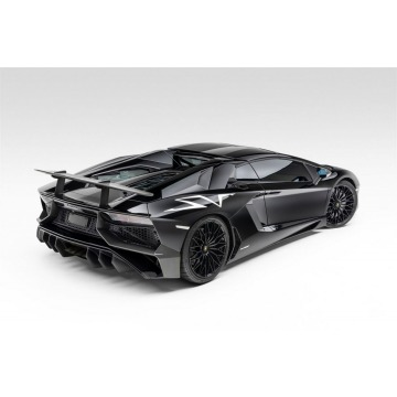 Lamborghini Aventador  Coupe/Sportowy 2017,  6.5 benzyna, automat - Na sprzedaż za 3 073 770 zł - Katowice - zdjęcie 4