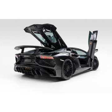 Lamborghini Aventador  Coupe/Sportowy 2017,  6.5 benzyna, automat - Na sprzedaż za 3 073 770 zł - Katowice - zdjęcie 5