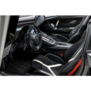 Lamborghini Aventador  Coupe/Sportowy 2017,  6.5 benzyna, automat - Na sprzedaż za 3 073 770 zł - Katowice - zdjęcie 7