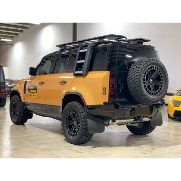 Land Rover Defender  Terenowy 2021,  3.0 benzyna, automat - Na sprzedaż za 485 481 zł - Katowice - zdjęcie 3