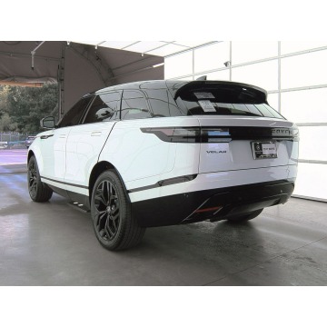 Land Rover Discovery  SUV 2024,  2.0 benzyna, automat - Na sprzedaż za 345 015 zł - Katowice - zdjęcie 4