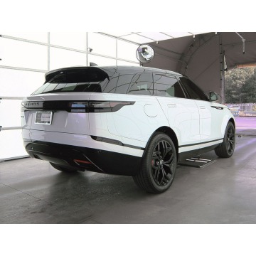 Land Rover Discovery  SUV 2024,  2.0 benzyna, automat - Na sprzedaż za 345 015 zł - Katowice - zdjęcie 5