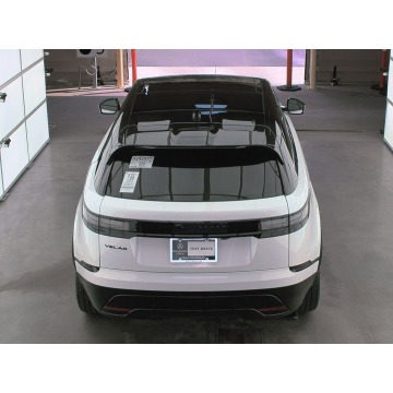Land Rover Discovery  SUV 2024,  2.0 benzyna, automat - Na sprzedaż za 345 015 zł - Katowice - zdjęcie 7