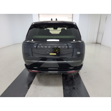 Land Rover Range Rover  SUV 2023,  4.4 benzyna, automat - Na sprzedaż za 813 900 zł - Katowice - zdjęcie 5