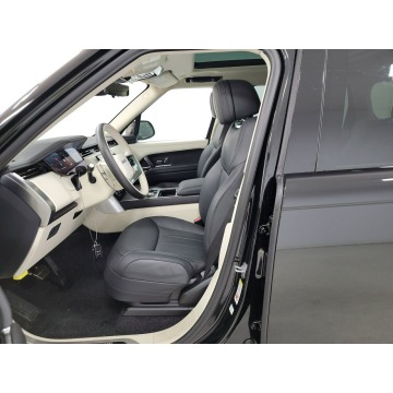 Land Rover Range Rover  SUV 2023,  4.4 benzyna, automat - Na sprzedaż za 813 900 zł - Katowice - zdjęcie 7