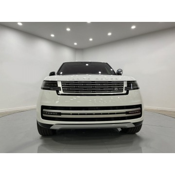 Land Rover Range Rover  SUV 2023,  4.4 benzyna, automat - Na sprzedaż za 962 915 zł - Katowice - zdjęcie 2
