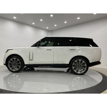 Land Rover Range Rover  SUV 2023,  4.4 benzyna, automat - Na sprzedaż za 962 915 zł - Katowice - zdjęcie 4