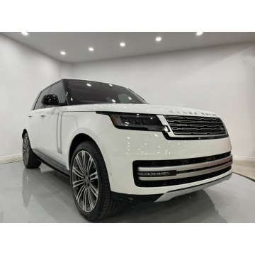 Land Rover Range Rover  SUV 2023,  4.4 benzyna, automat - Na sprzedaż za 962 915 zł - Katowice - zdjęcie 3
