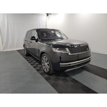 Land Rover Range Rover  SUV 2023,  4.4 benzyna, automat - Na sprzedaż za 753 000 zł - Katowice - zdjęcie 3