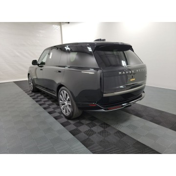 Land Rover Range Rover  SUV 2023,  4.4 benzyna, automat - Na sprzedaż za 753 000 zł - Katowice - zdjęcie 6