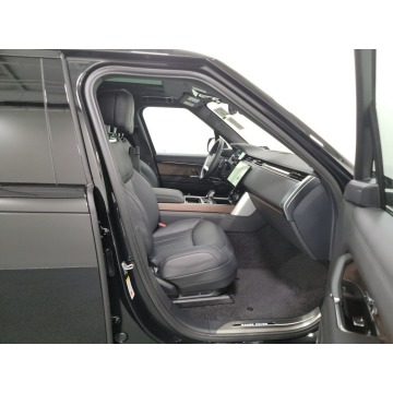 Land Rover Range Rover  SUV 2023,  4.4 benzyna, automat - Na sprzedaż za 753 000 zł - Katowice - zdjęcie 8