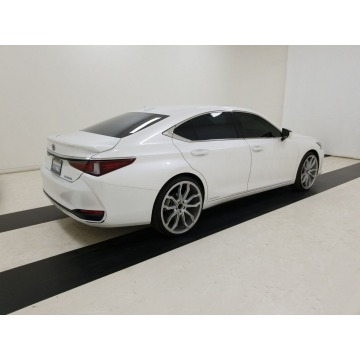Lexus ES  Sedan/Limuzyna 2021,  2.5 benzyna, automat - Na sprzedaż za 98 400 zł - Katowice - zdjęcie 4