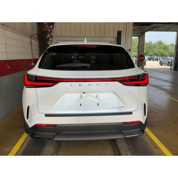 Lexus NX  SUV 2022,  2.4 benzyna, automat - Na sprzedaż za 239 850 zł - Katowice - zdjęcie 8