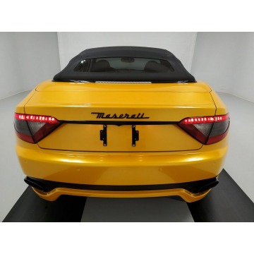 Maserati GranTurismo  Kabriolet 2014,  4.7 benzyna, automat - Na sprzedaż za 287 943 zł - Katowice - zdjęcie 5