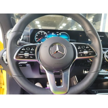 Mercedes - Benz CLA-klasa  Sedan/Limuzyna 2023,  2.0 benzyna, automat - Na sprzedaż za 138 990 zł - Katowice - zdjęcie 8