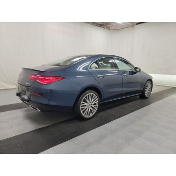 Mercedes - Benz CLA-klasa  Sedan/Limuzyna 2021,  2.0 benzyna, automat - Na sprzedaż za 129 150 zł - Katowice - zdjęcie 4