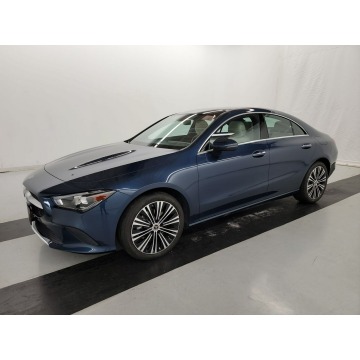 Mercedes - Benz CLA-klasa  Sedan/Limuzyna 2021,  2.0 benzyna, automat - Na sprzedaż za 130 380 zł - Katowice - zdjęcie 2
