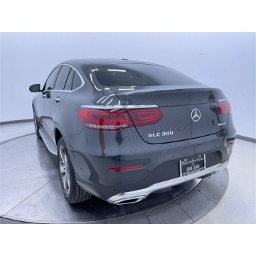 Mercedes - Benz GLC-klasa  SUV 2021,  2.0 benzyna, automat - Na sprzedaż za 173 430 zł - Katowice - zdjęcie 4
