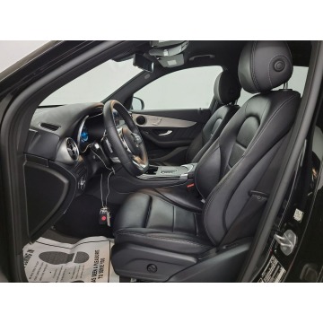 Mercedes - Benz GLC-klasa  SUV 2021,  2.0 benzyna, automat - Na sprzedaż za 148 215 zł - Katowice - zdjęcie 7