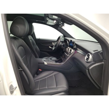 Mercedes - Benz GLC-klasa  SUV 2020,  2.0 hybryda, automat - Na sprzedaż za 148 830 zł - Katowice - zdjęcie 8