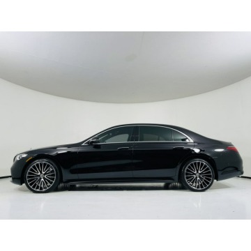 Mercedes - Benz   Sedan/Limuzyna 2021,  4.0 benzyna, automat - Na sprzedaż za 618 690 zł - Katowice - zdjęcie 7