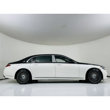 Mercedes - Benz   Sedan/Limuzyna 2021,  4.0 benzyna, automat - Na sprzedaż za 1 294 944 zł - Katowice - zdjęcie 4