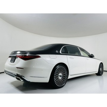 Mercedes - Benz   Sedan/Limuzyna 2021,  4.0 benzyna, automat - Na sprzedaż za 1 294 944 zł - Katowice - zdjęcie 5