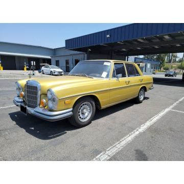 Mercedes inny - 280 SE 4.5L V8 198KM