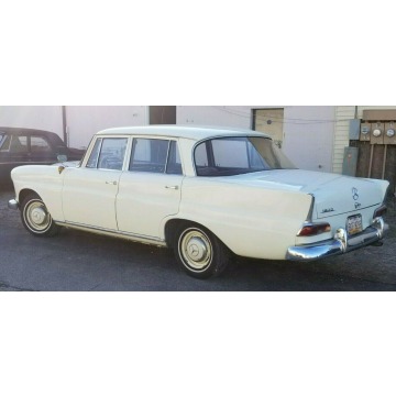Mercedes - Benz   Sedan/Limuzyna 1963,  2.0 diesel, automat - Na sprzedaż za 41 451 zł - Katowice - zdjęcie 4