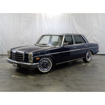 Mercedes W114 - 230 C