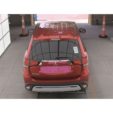 Mitsubishi Outlander  SUV 2020,  2.5 benzyna, automat - Na sprzedaż za 53 000 zł - Katowice - zdjęcie 5