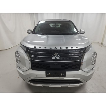 Mitsubishi Outlander  SUV 2022,  2.5 benzyna, automat - Na sprzedaż za 85 130 zł - Katowice - zdjęcie 2