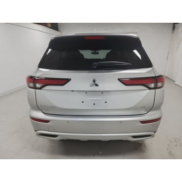 Mitsubishi Outlander  SUV 2022,  2.5 benzyna, automat - Na sprzedaż za 85 130 zł - Katowice - zdjęcie 4
