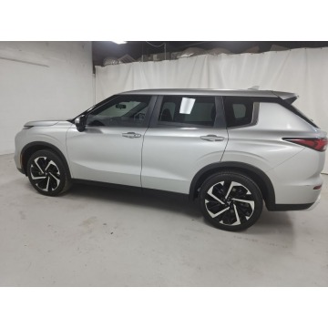Mitsubishi Outlander  SUV 2022,  2.5 benzyna, automat - Na sprzedaż za 85 130 zł - Katowice - zdjęcie 8