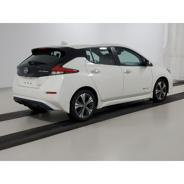 Nissan Leaf  Hatchback 2018 elektryczny, automat - Na sprzedaż za 104 550 zł - Katowice - zdjęcie 4