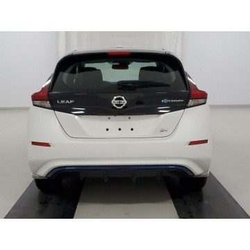 Nissan Leaf  Hatchback 2018 elektryczny, automat - Na sprzedaż za 104 550 zł - Katowice - zdjęcie 5
