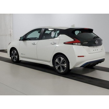 Nissan Leaf  Hatchback 2018 elektryczny, automat - Na sprzedaż za 104 550 zł - Katowice - zdjęcie 6