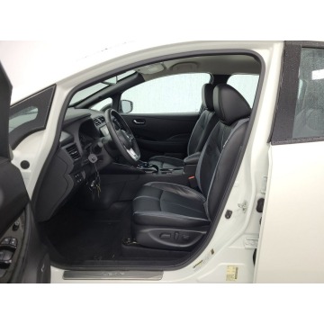 Nissan Leaf  Hatchback 2021 elektryczny, automat - Na sprzedaż za 170 109 zł - Katowice - zdjęcie 7