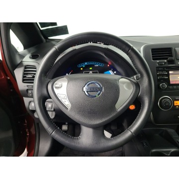 Nissan Leaf  Hatchback 2018 elektryczny, automat - Na sprzedaż za 105 781 zł - Katowice - zdjęcie 8