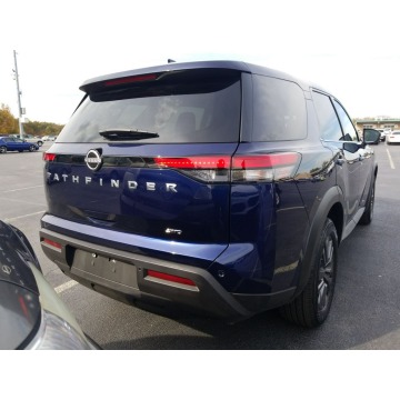Nissan Pathfinder  SUV 2021,  3.5 benzyna, automat - Na sprzedaż za 178 227 zł - Katowice - zdjęcie 4